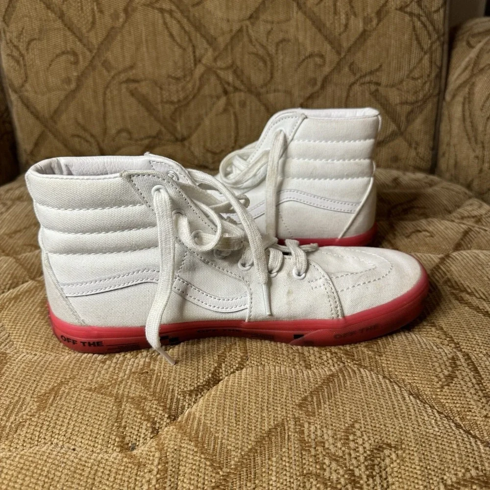 Vans couple marks